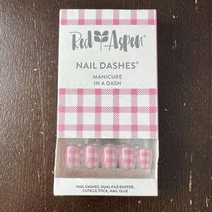 Red Aspen Press On Nails Leigh’s Gingham Manicure Dashes Pink White Short Square